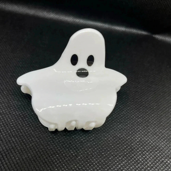 Halloween themed  ghost hair clip π» - Picture 1 of 6